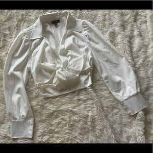 Size 8 cropped bell sleeved going out shirt